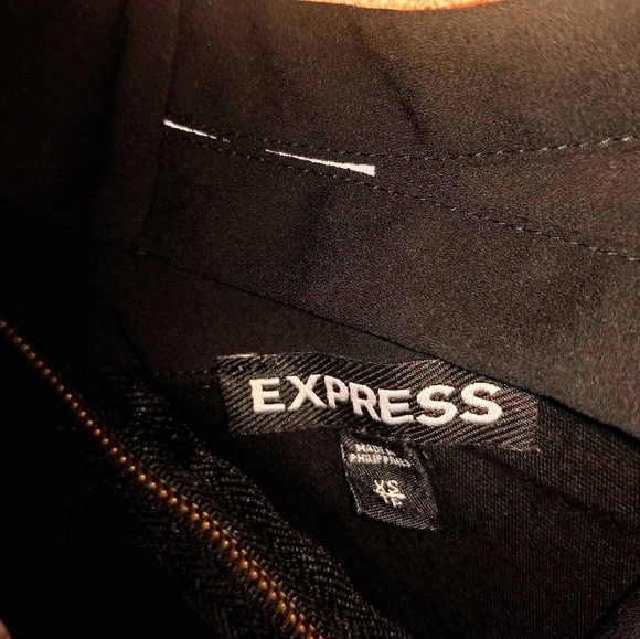 Express Tank Top - Picture 3 of 4